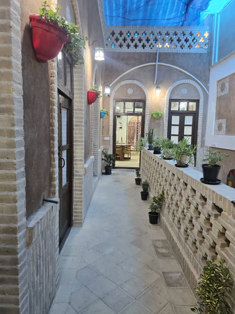 نمای ظاهری اکولوژ چهار قنات 